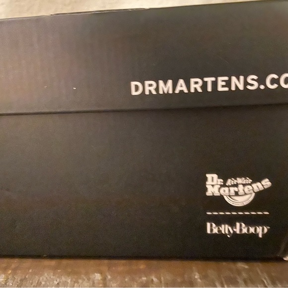NWT Dr. Martens x Betty Boop collaboration platforms Women’s 10 (Men’s 9) - Picture 9 of 12